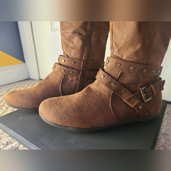 Fergalicious by Fergie 6.5 cognac brown bridges - Picture 3 of 10